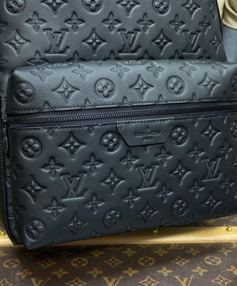 Louis Vuitton Discovery Backpack M46553 Black